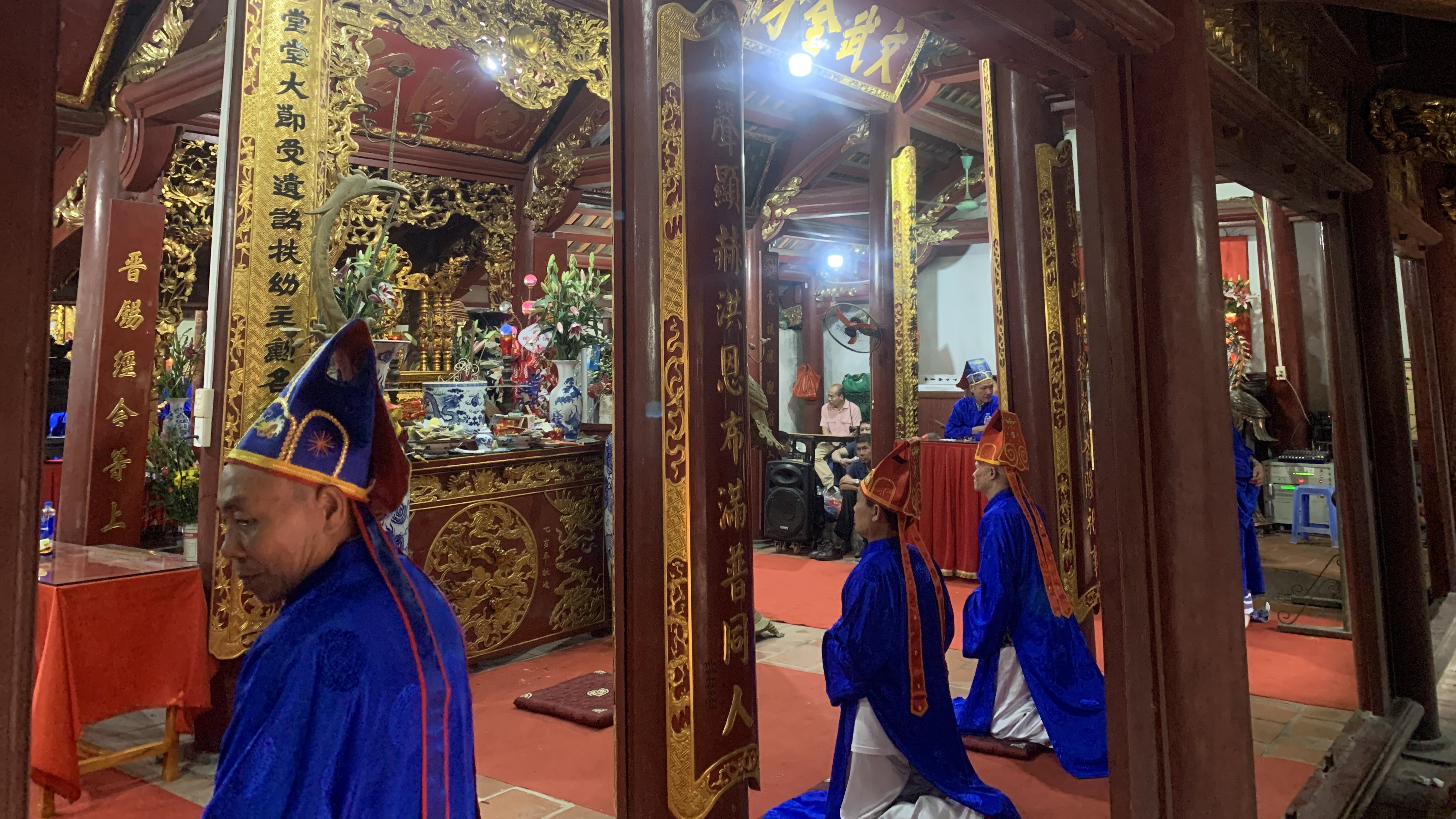 Nghi thức tế lễ tại sân đình làng Quỳnh Đô