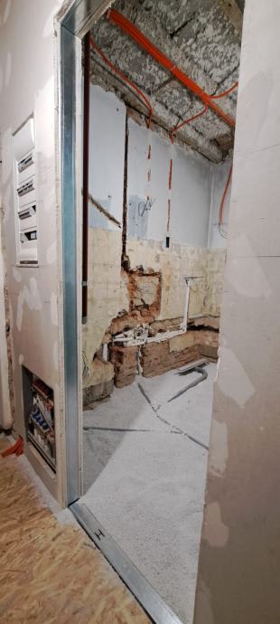Biskupa Galjufa (Kvaternikov trg), 88 m2, stan u procesu adaptacije (prodaja) — fotografija 5