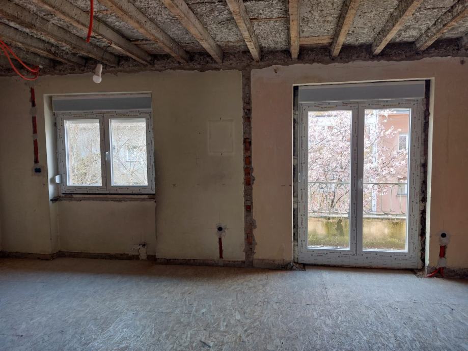 Biskupa Galjufa (Kvaternikov trg), 88 m2, stan u procesu adaptacije (prodaja) — fotografija 3
