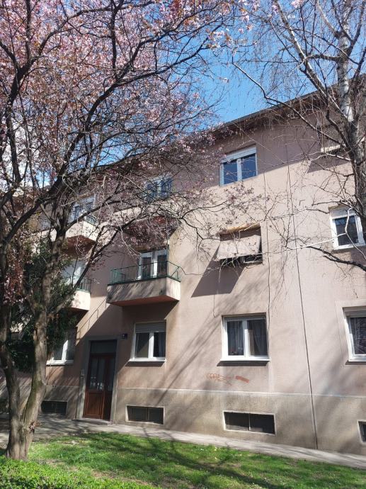 Biskupa Galjufa (Kvaternikov trg), 88 m2, stan u procesu adaptacije (prodaja)