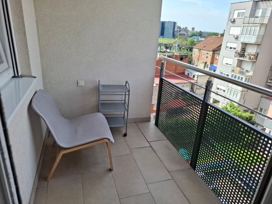 ZAVRTNICA (Banjavčićeva), odličan 2-sob. stan, loggia, lift, GARAŽA (iznajmljivanje) — fotografija 4