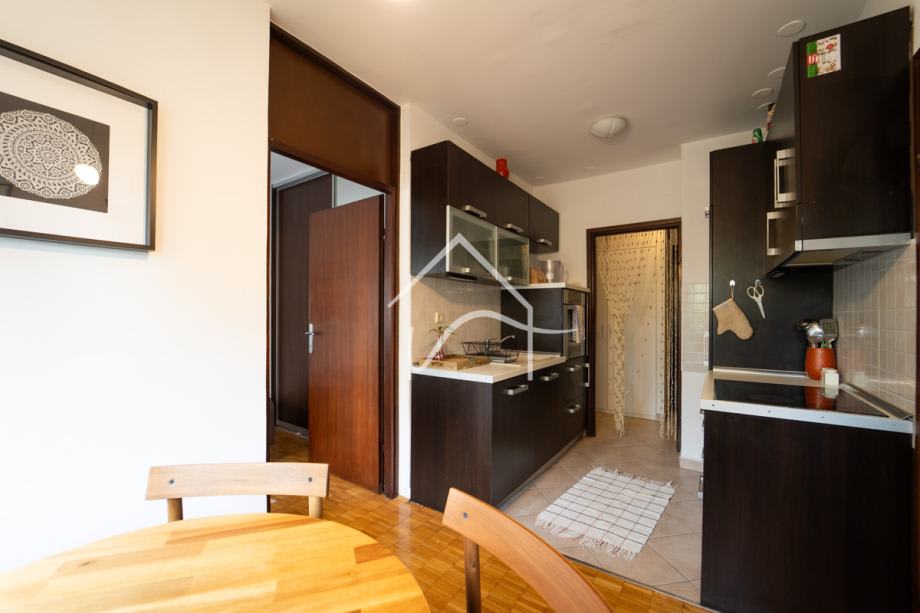 JARUN, odličan dvosoban stan s južnom loggiom, 48.5 m2, 3. kat (prodaja) — fotografija 5