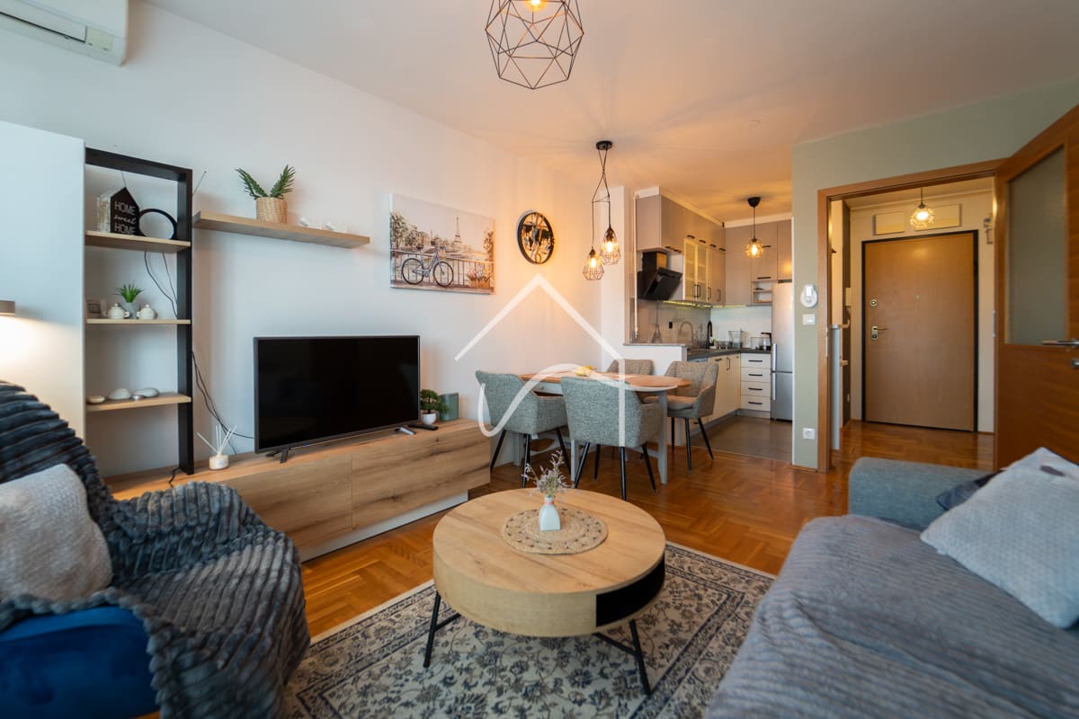 ŠPANSKO-ORANICE (Pavlenski put), odličan dvosoban stan, 43 m2 — fotografija 2