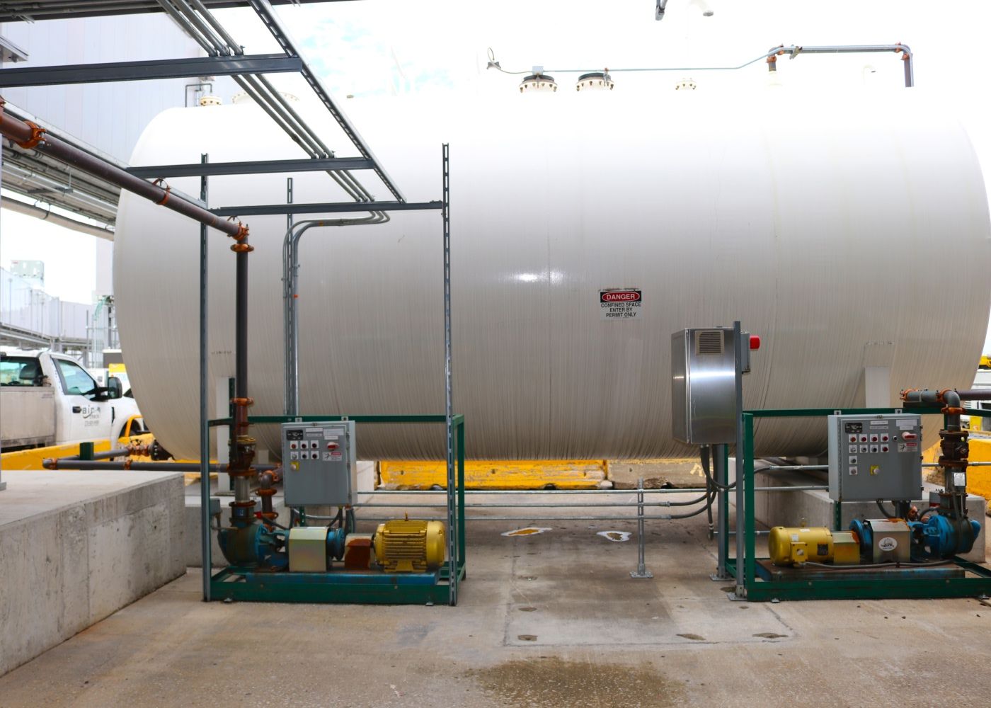 Electrical system at O'Hare's TP39 lower concourse.