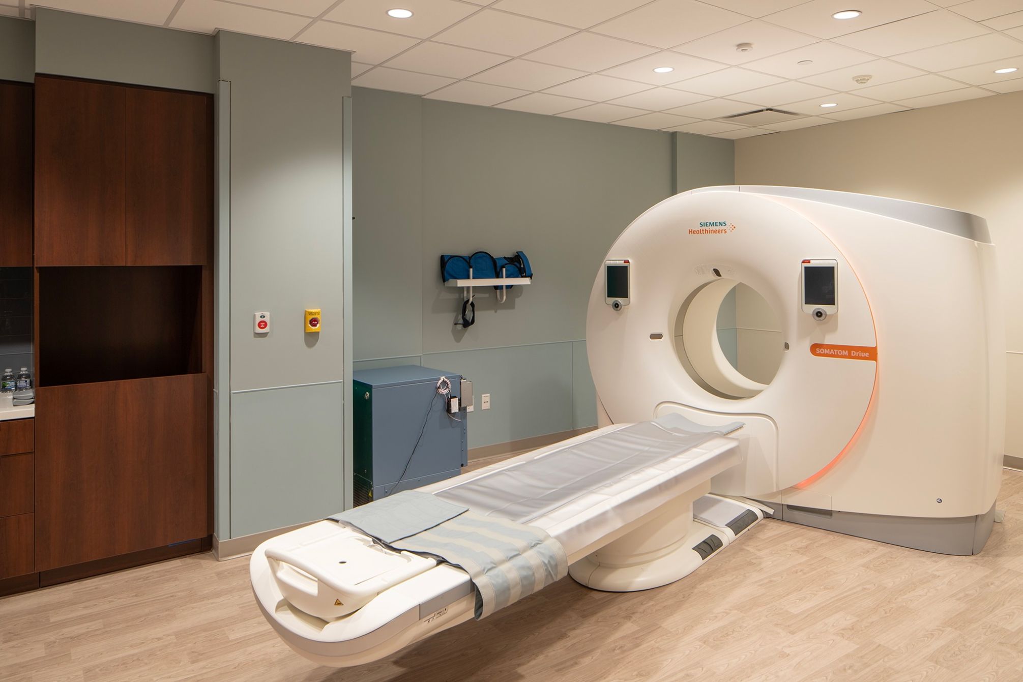 A room with a CT equipment.