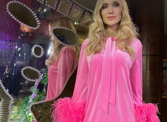 Бархатное Платье С Перьями фото 21