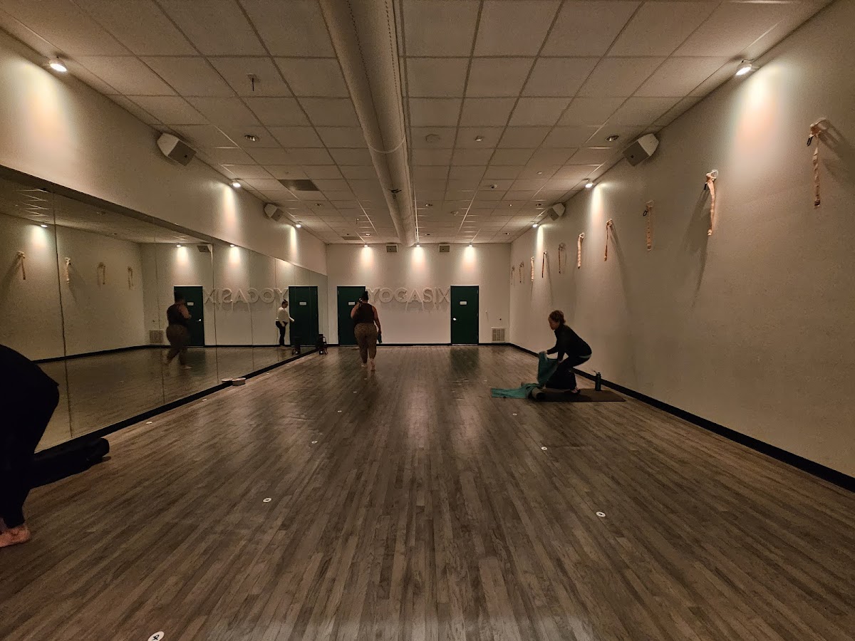 YogaSix Ashburn photo 4