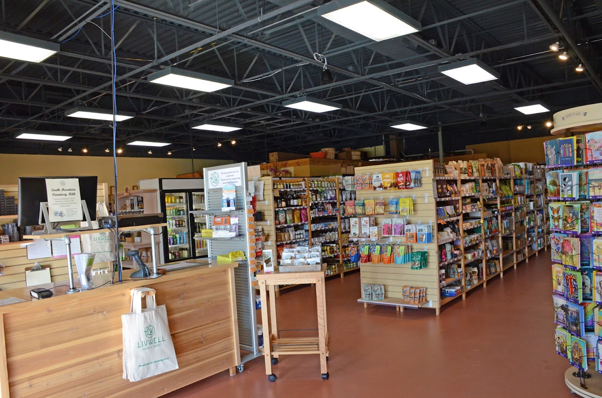 LIVWELL Organic Market photo 4