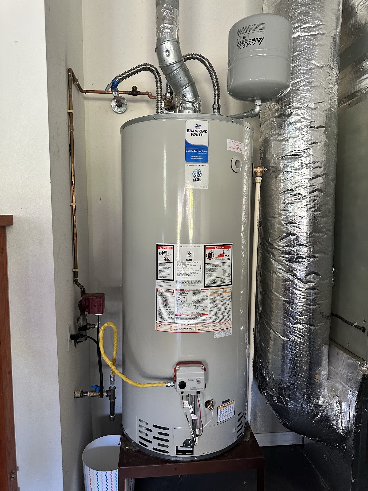 Stark Plumbing crew at work in Bend