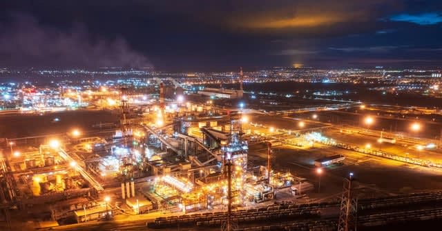 Trump nałożył sankcje na główne rosyjskie koncerny naftowe oraz spółki od nich zależne