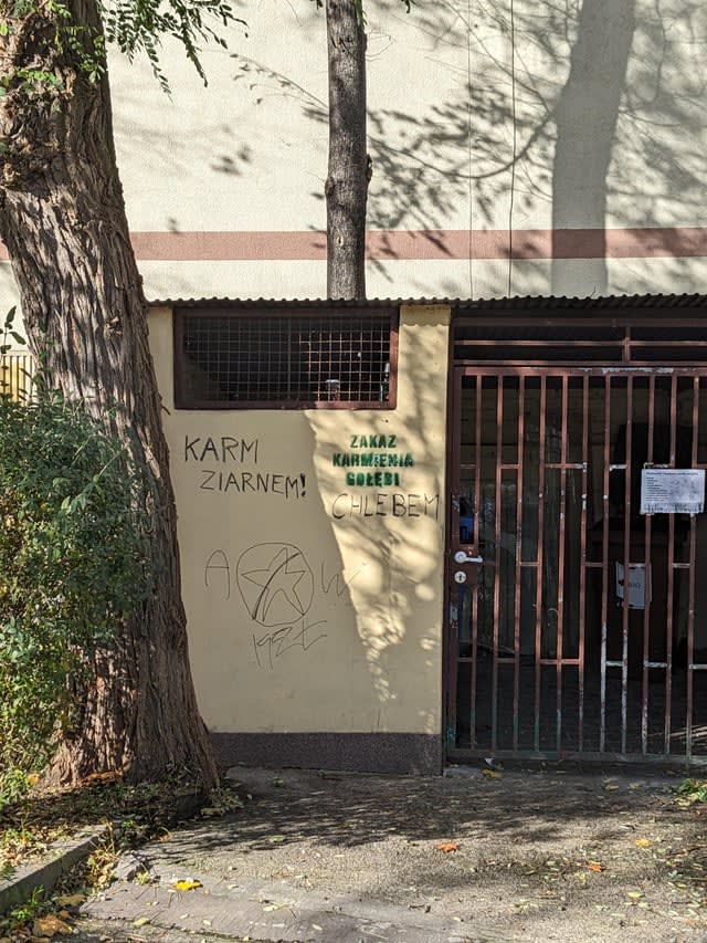 Jeden z najlepszych napisów na murze jakie kiedykolwiek przeczytałem (napotkany w Krakowie)