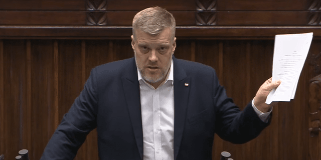 “Razem” z projektem ustawy o podatku katastralnym