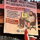 Każdy członek młodzieży wszechpolskiej już wychował 2+ dzieci, także teraz nawołują do swoich braci, którzy dali sie zmanipulować modom i zboczyli z jedynej poprawnej drogi życiowej dla mężczyzny, ojcostwa. Ważny przekaz leci ✊