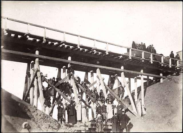 A Polish officer, Paweł Zaremba, in 1900 was the first photographer for the birth of a city Harbin in Manchuria