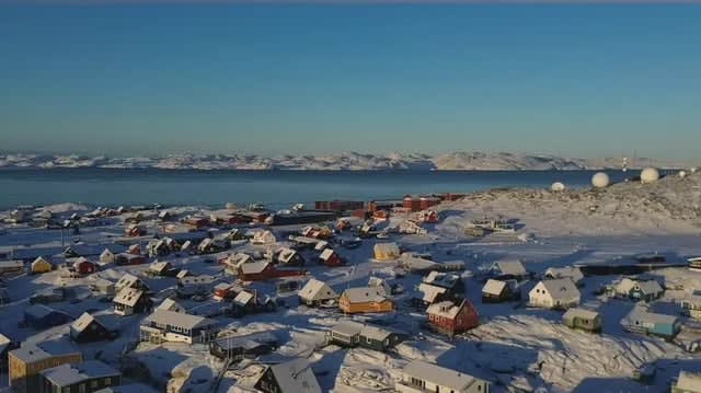 Kolejny europejski kraj wysłał żołnierzy na Grenlandię. [Oficjalnie celem odpowiedzi na obawy USA ws. niedostatecznej obecności NATO na niej] Tusk wykluczył udział Polski