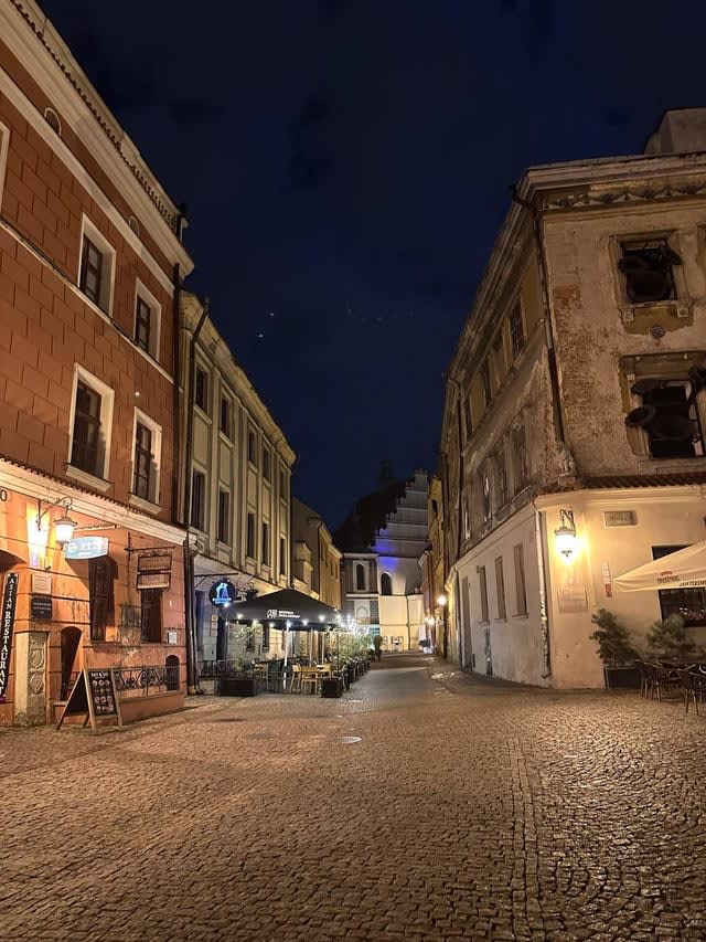 Night is the most pleasant part of the day.