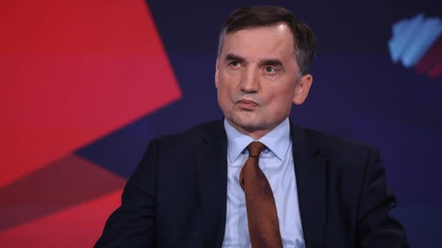 Poland issues arrest warrant for ex‑minister who fled to Hungary