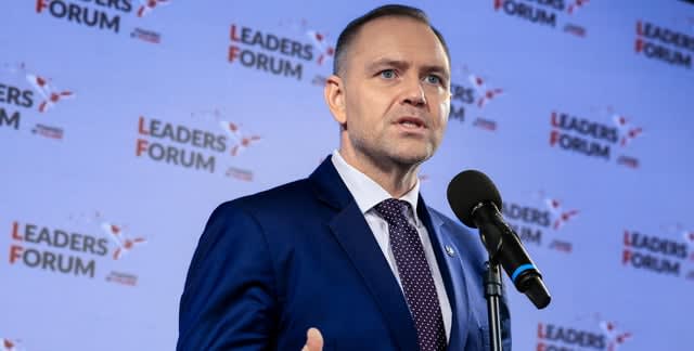 Polish president proposes law jailing officials who question his powers