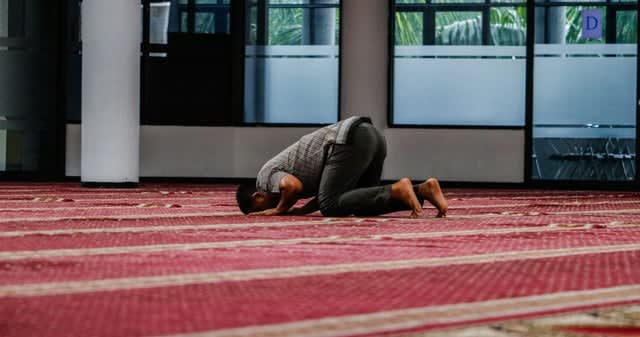 Plans for new Muslim prayer centre in Polish city stir controversy