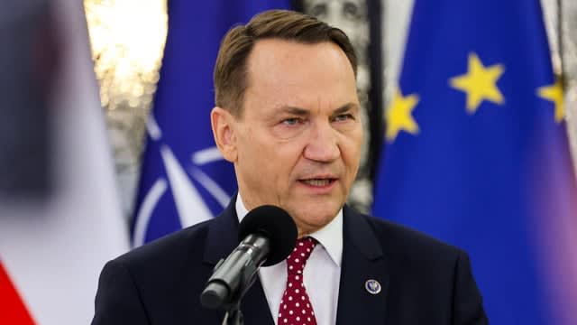 Poland warns of ‘hellishly complicated situation’ in Middle East