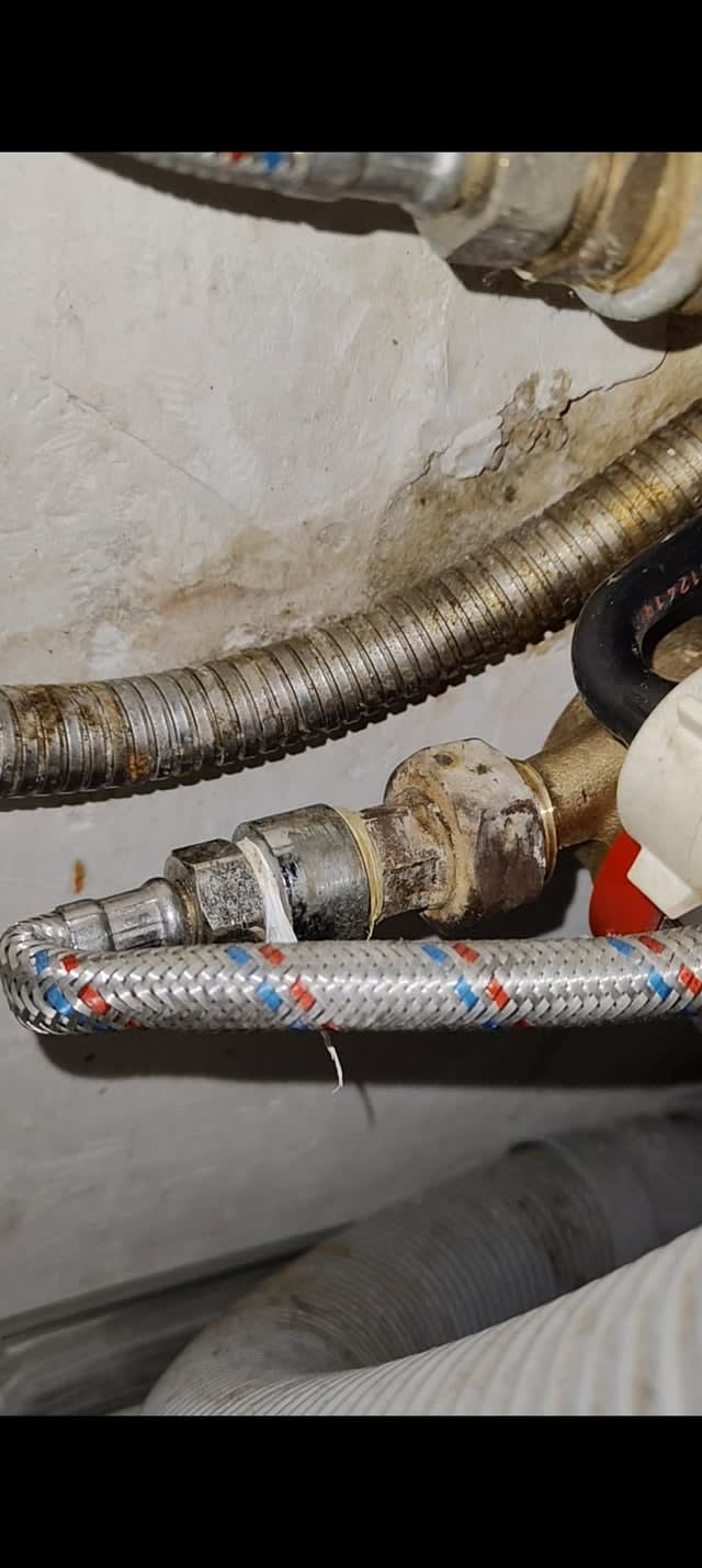 Pojebie mnie zaraz z kranem w kuchni. Help