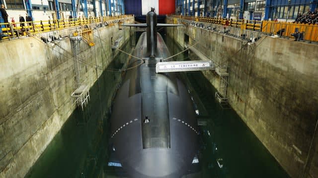 Macron offers France’s nuclear shield but won’t let Warsaw touch the button [ANALYSIS]