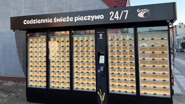 Chlebomat w moim mieście, czy macie coś takiego w swoich miejscowościach? Osobiście nigdy wcześniej takiego urządzenia nie widziałem