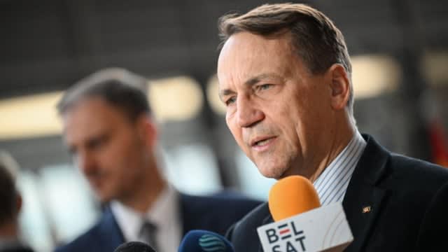 Sikorski questions Trump’s NATO reference amid Hormuz tensions