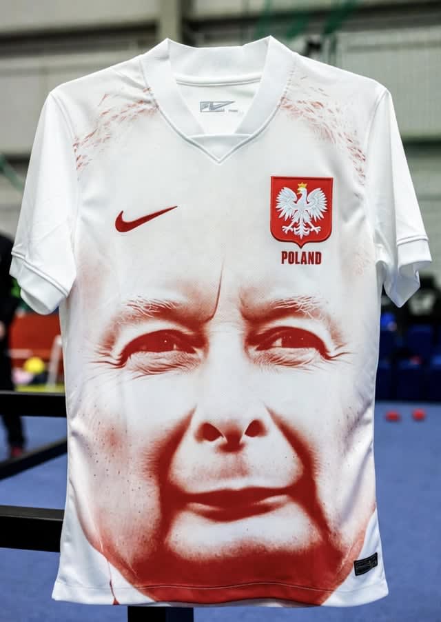 Thoughts on my Poland jersey design?