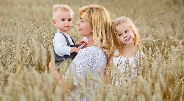 W 20 lat na polskich wsiach ubyło ponad połowę młodych kobiet