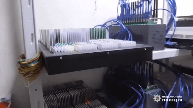 Źródło większości głupawych, politycznych komentarzy w m.in. polskich wątkach.