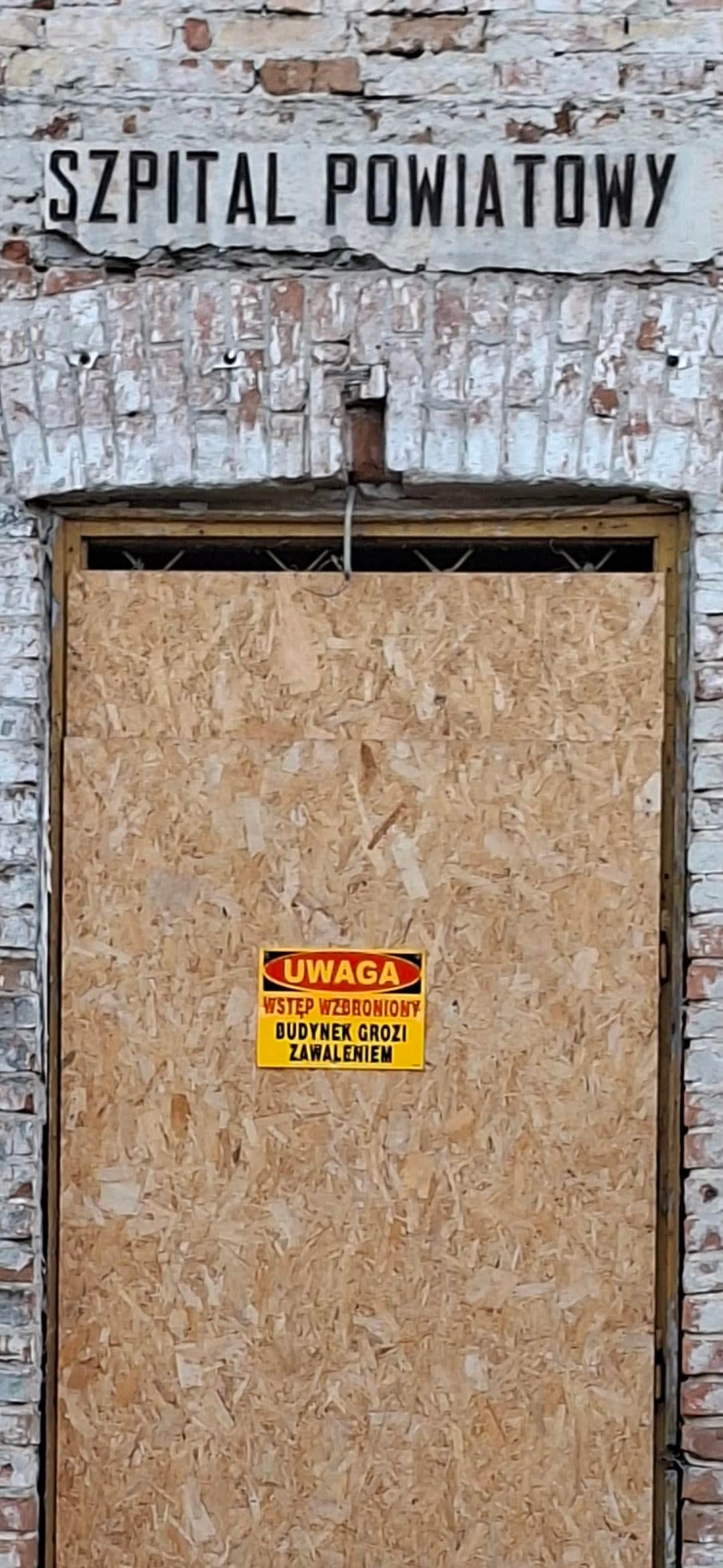 Ciekawostka: w moim mieście stoi budynek, który jest doskonałą alegorią stanu ochrony zdrowia w Polsce