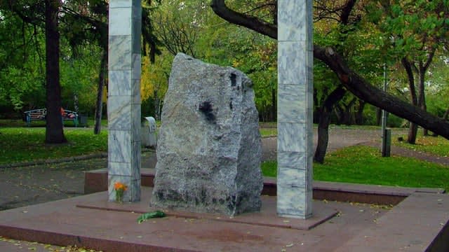 Russia dismantles memorial honoring Poles and other victims of Soviet terror