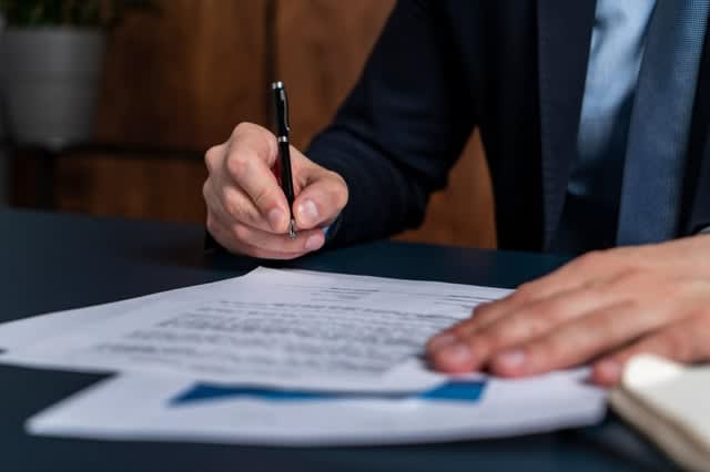 Kancelaria Prezydenta RP nadała tytuł profesora belwederskiego Maciejowi Chałubińskiemu, cenionemu alergologowi, specjaliście immunologii i chorób wewnętrznych. Nikt w kancelarii nie zorientował się, że ceniony lekarz od kilku miesięcy nie żyje.