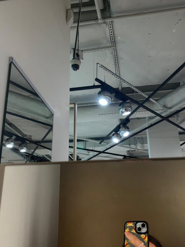 Security Cameras Pointed at Changing Rooms in New Yorker at Forum Gdańsk