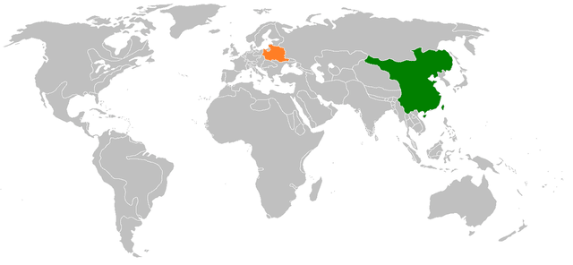 After the 1683 Battle of Vienna, the Qing Court sent a congratulatory letter to John III Sobieski of Poland-Lithuania. Around 1685, John III reportedly presented his portrait to the Kangxi Emperor. The gift was well received and the Emperor personally responded with a eulogy for the Polish King.