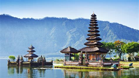 Bali Ulun Danu Beratan temple