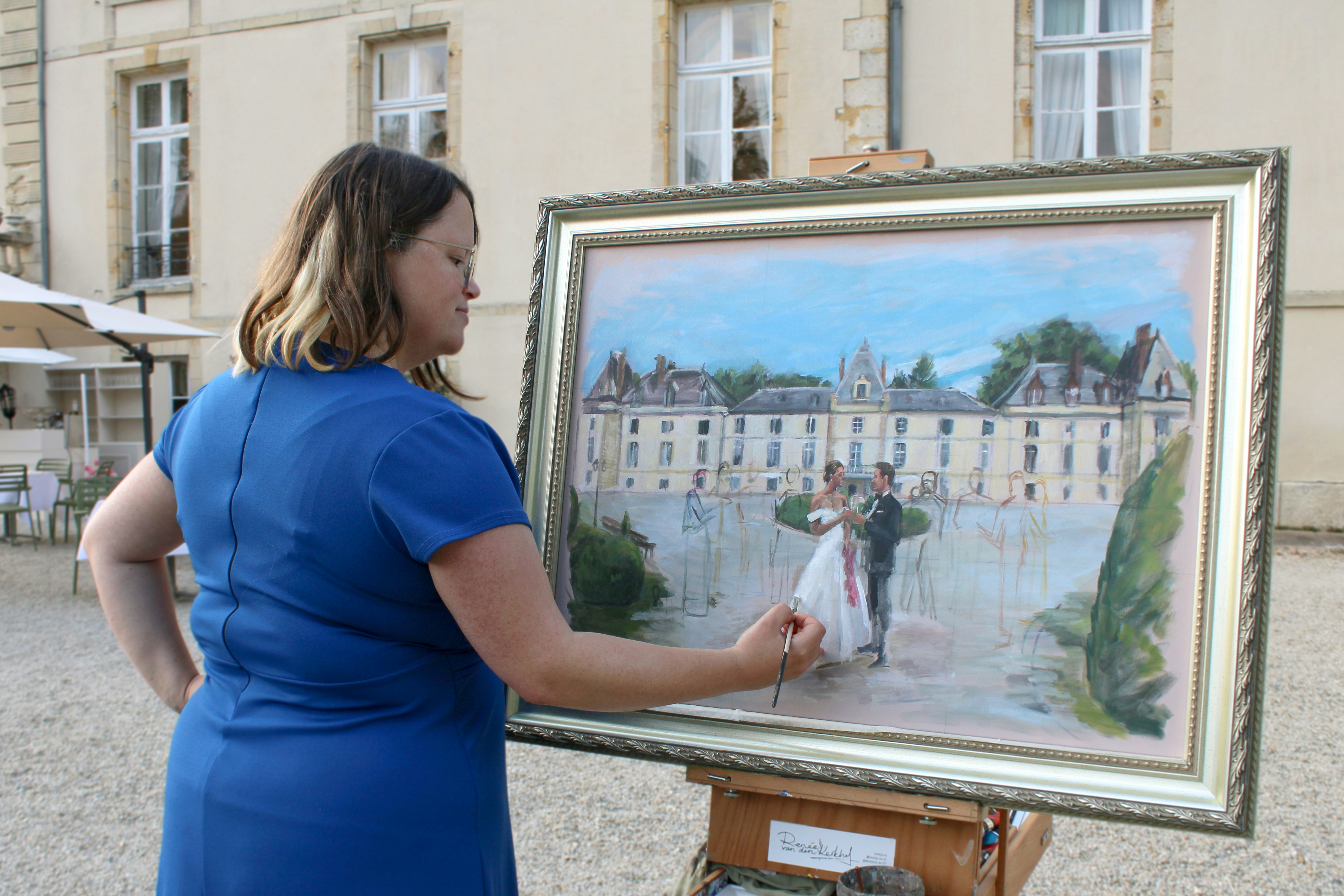 Beginner painting outdoors and enjoying the process