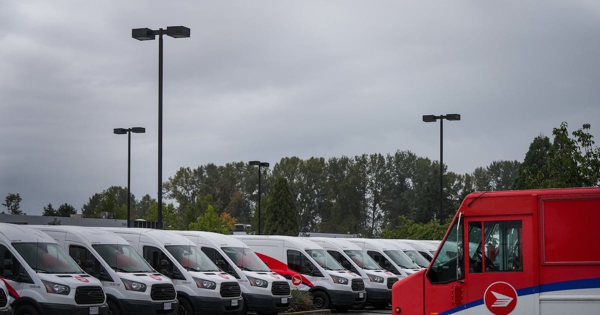 Canada Post workers await decision on proposed tentative labour agreement