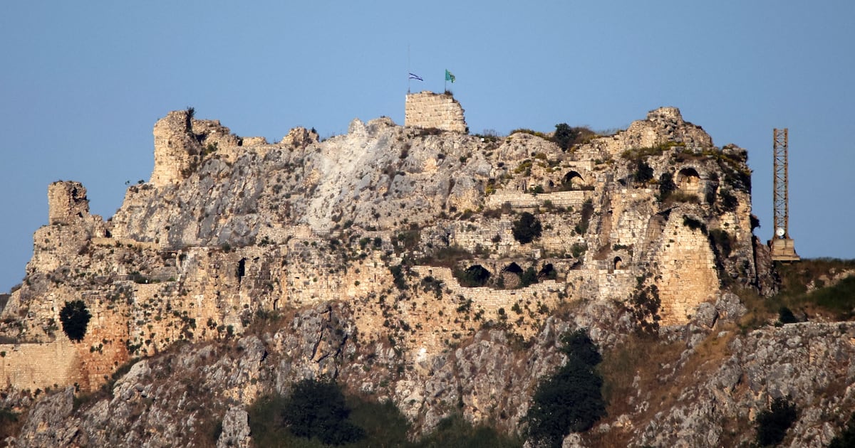 Israel avanza en el sur de Líbano y ocupa el castillo de Beaufort en medio de tensiones con Hezbolá