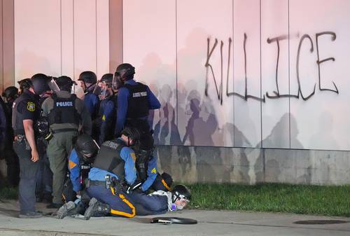 Enfrentamientos en Newark tras protestas contra políticas migratorias pese a toque de queda