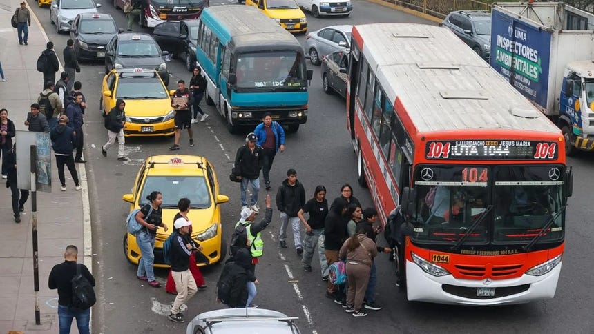 Gobierno aprueba subsidio temporal para el transporte público en Lima y Callao por alza de combustibles