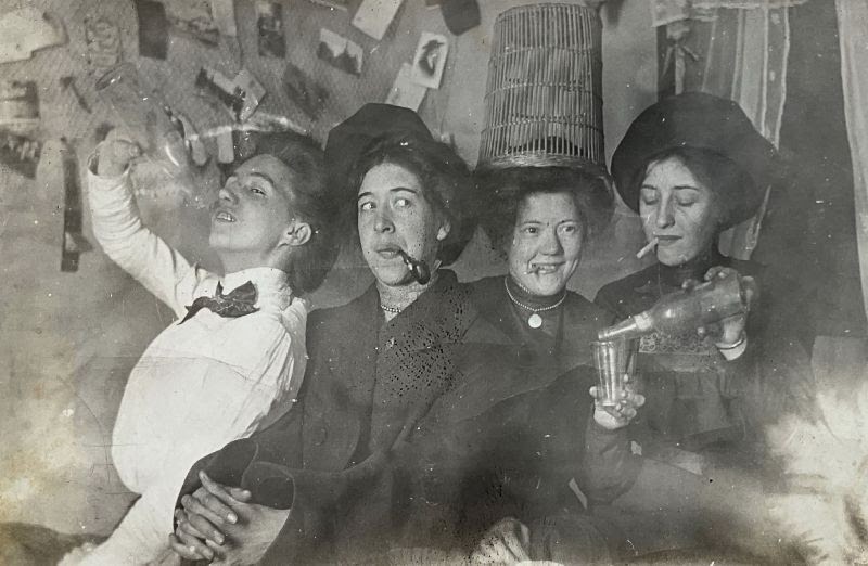 Vintage Photographs Showcase the Everyday Lives of Young Women During the Edwardian Era