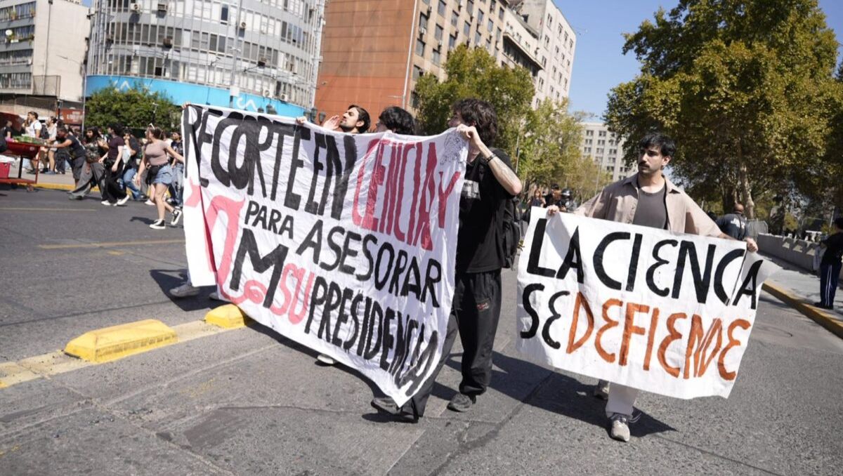 Confech mantiene convocatoria de marcha estudiantil en Santiago pese a objeciones del Gobierno