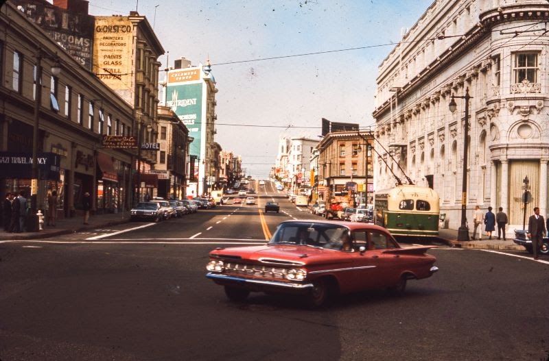 Kodachrome Photographs Document Daily Life and Landmarks in San Francisco During 1965
