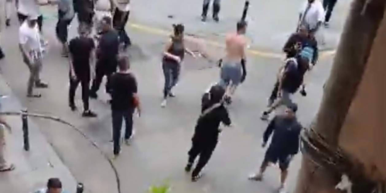 Detenido un presunto ladrón tras una persecución vecinal en el Raval de Barcelona
