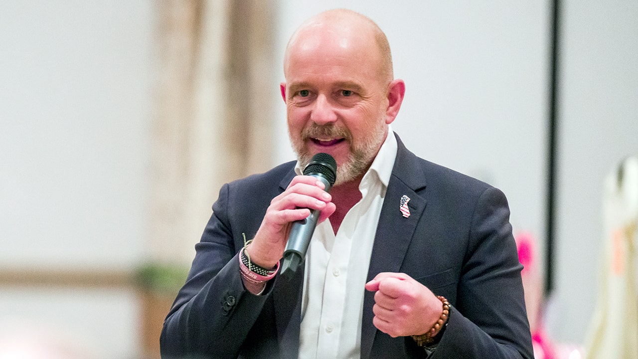Steve Hilton criticizes California Democratic leadership over affordability, taxes, and homelessness