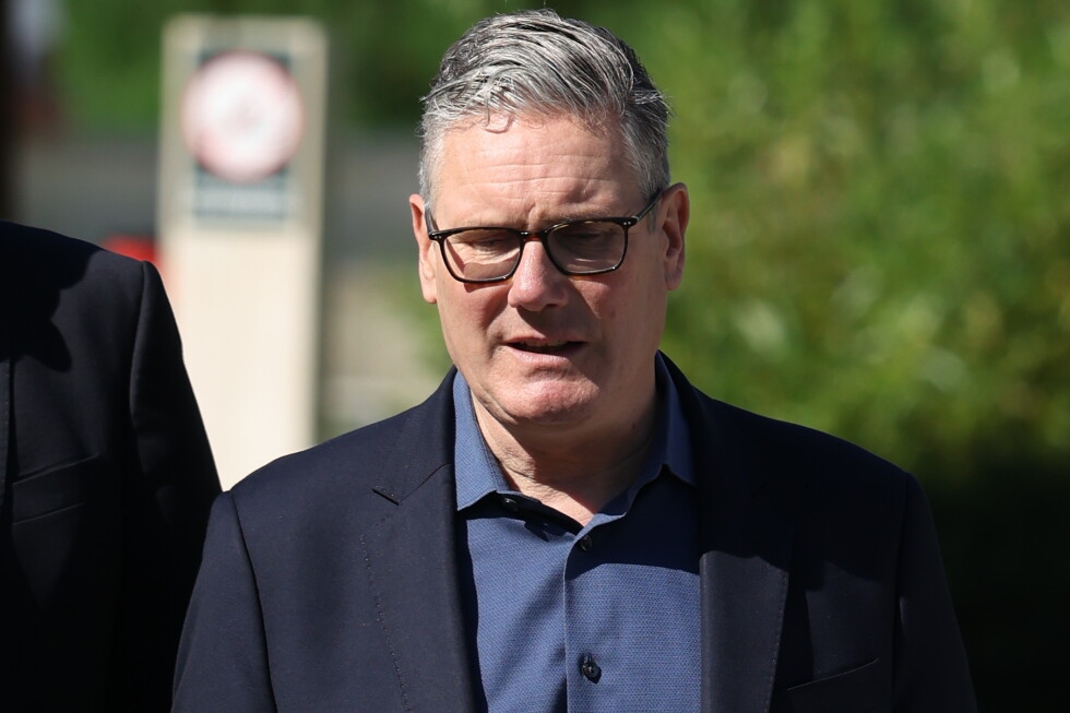 Keir Starmer anuncia su renuncia como líder laborista y primer ministro interino tras la pérdida de apoyo político