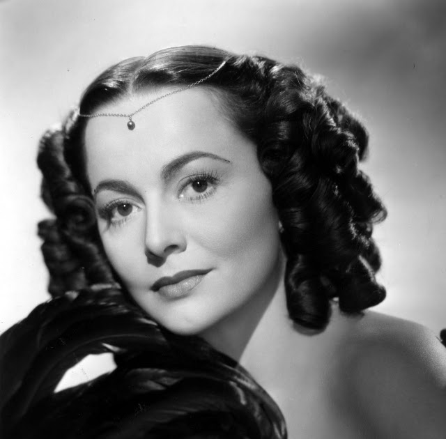 Olivia de Havilland’s Career Transformation and Life in the 1950s