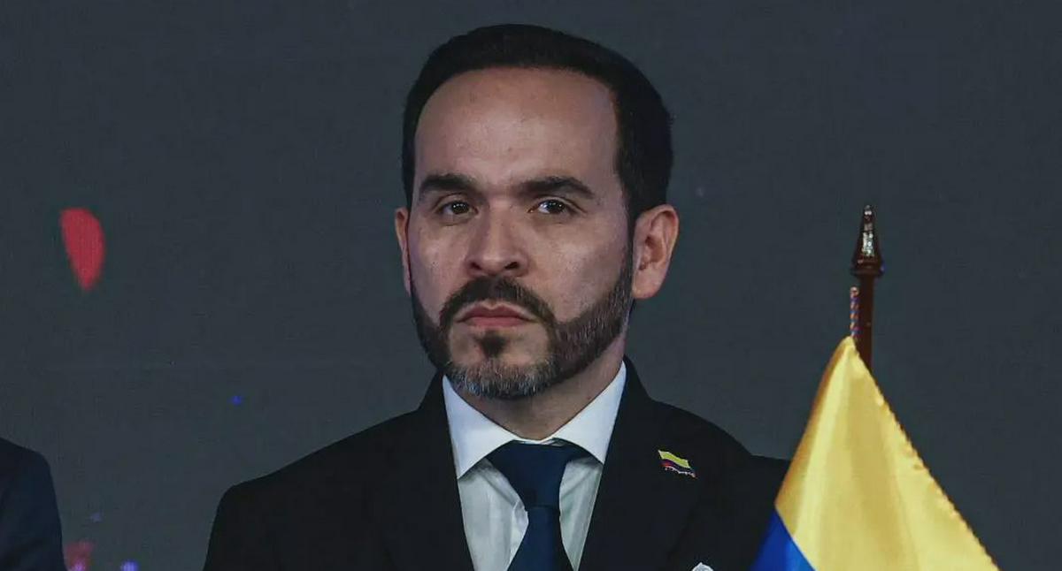 Abelardo de la Espriella tomará posesión como presidente en una guarnición militar el 7 de agosto de 2026